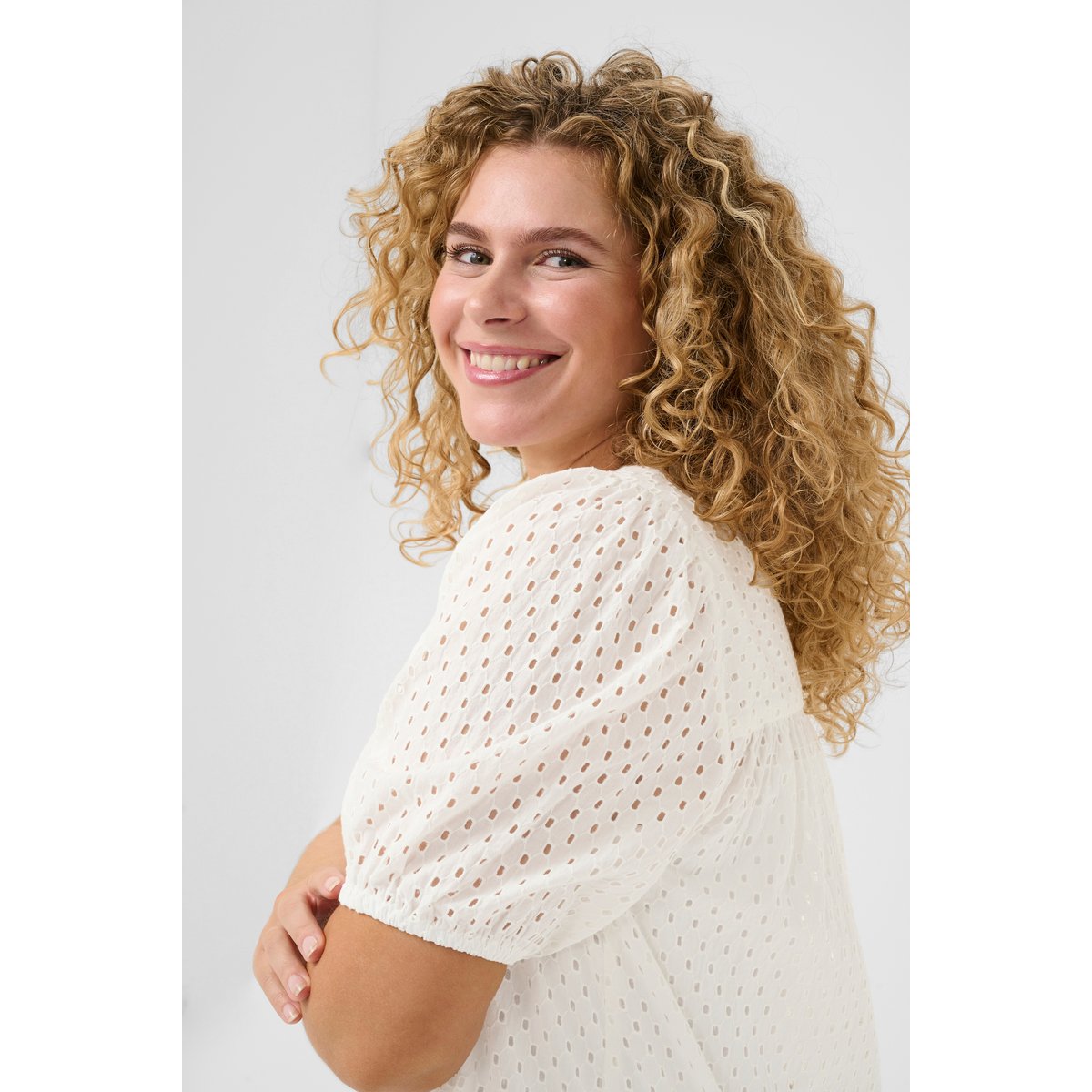 Blouse with short sleeve blanc chalk, KAFFE CURVE