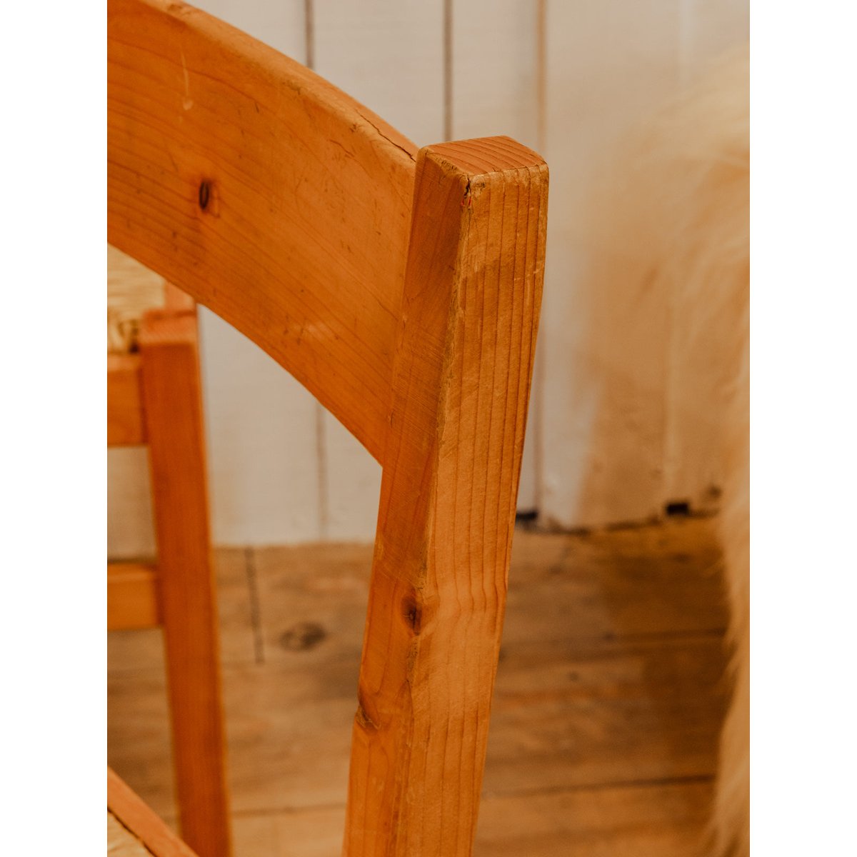Lot de 4 chaises en bois Claude N°801 - Bon état bois, DEBONGOUT