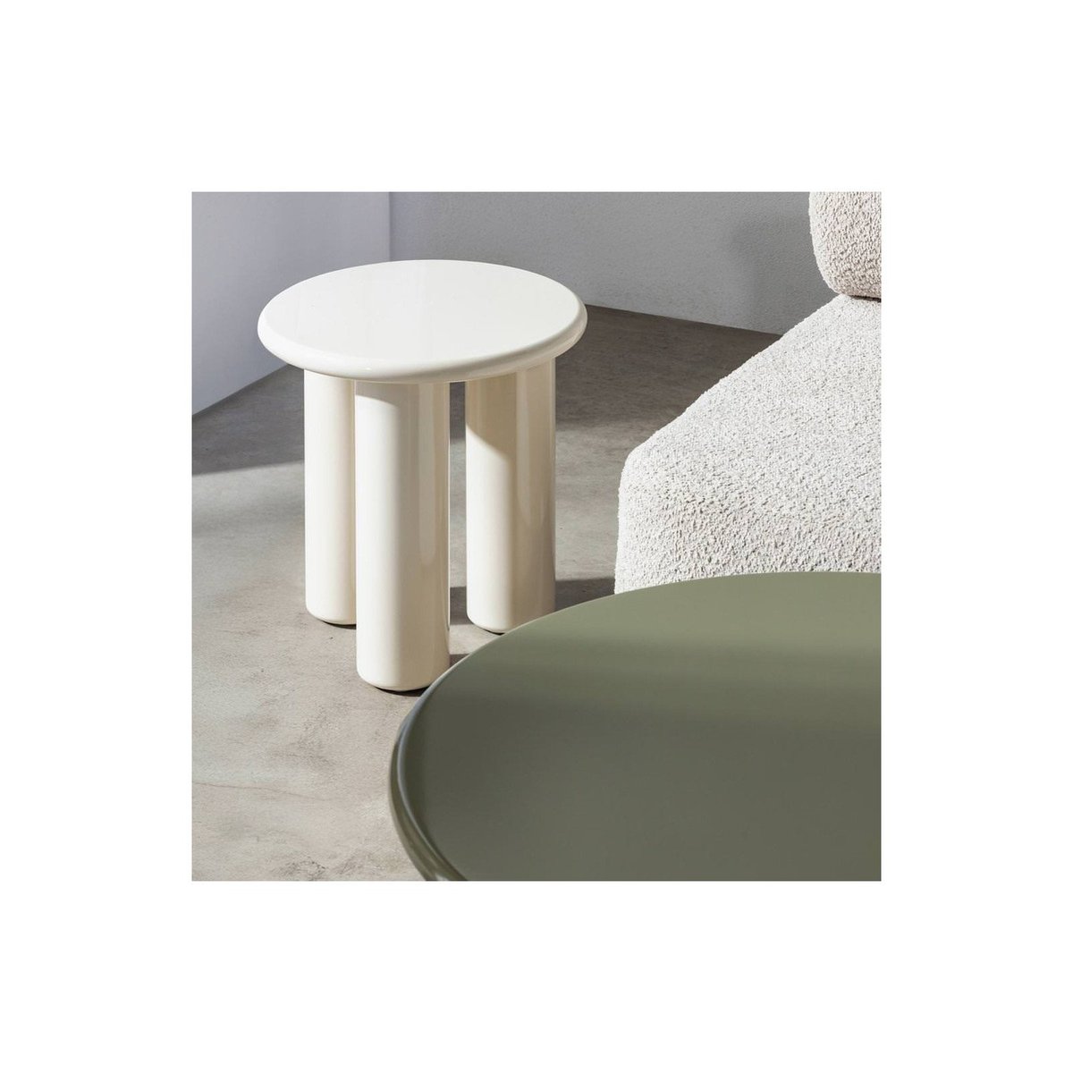 Table d'appoint ronde collection LOLA crème brillant, RECOLLECTION