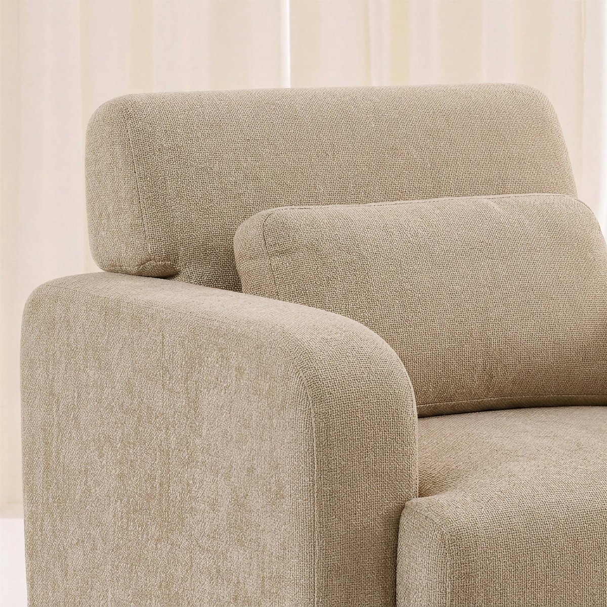 Fauteuil tissu pieds en bois d'hévéa 1 place DANY beige, SWEEEK