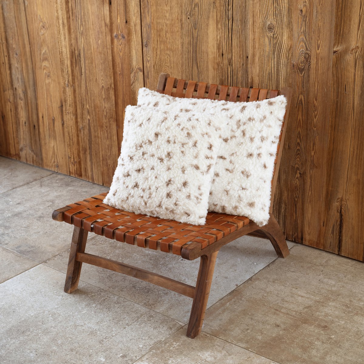 Coussin décoratif moucheté à texture bouclée et dos velours - QABANE ecru, HOME MAISON