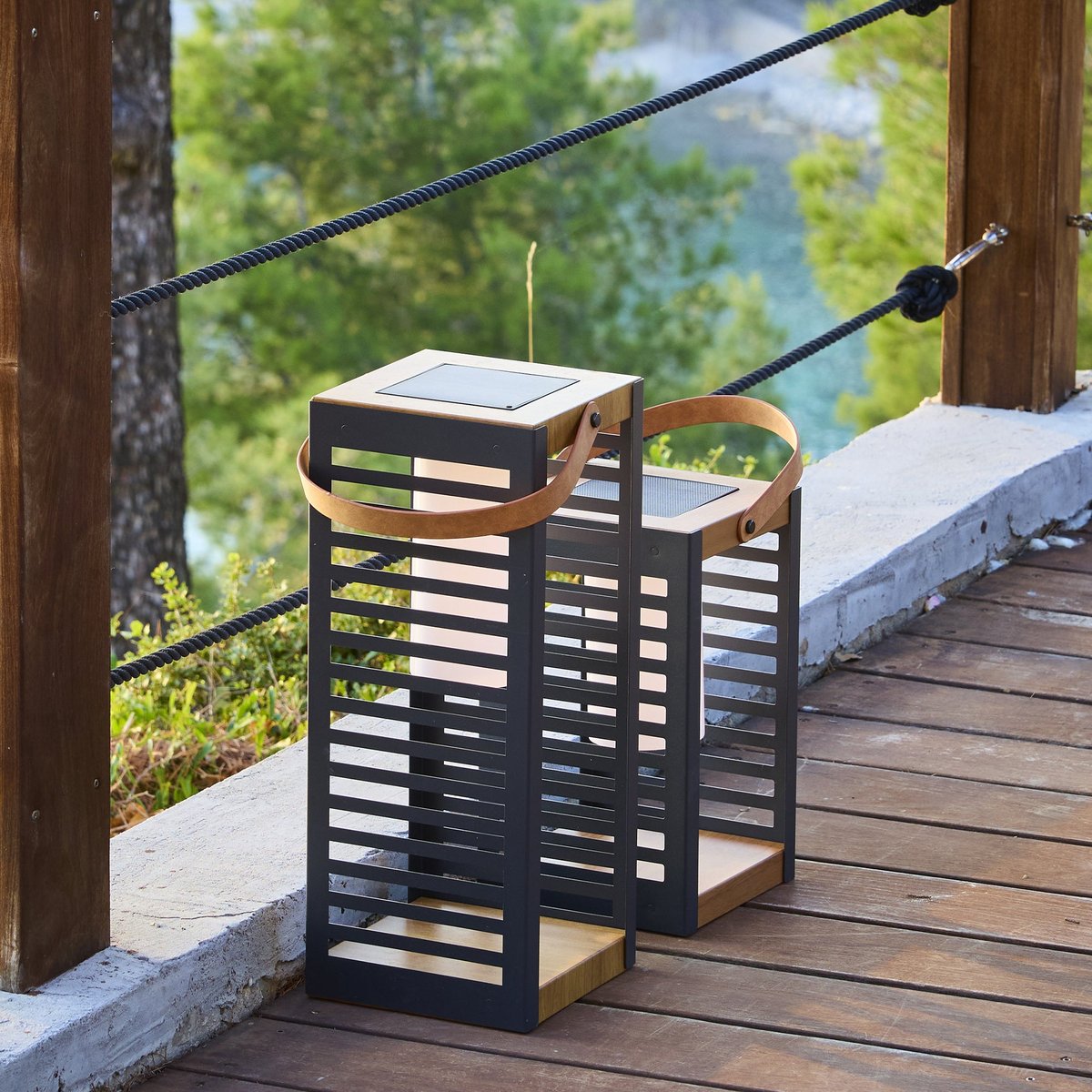 Lanterne solaire rechargeable FERIAN SMALL noir, LUMISKY