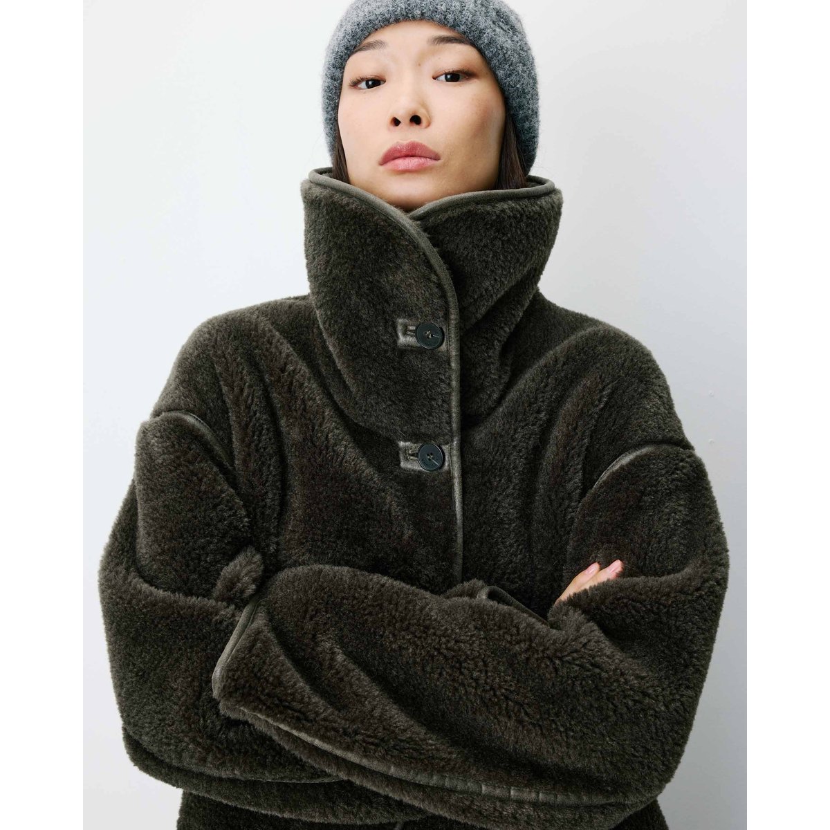 Manteau en Imitation fourrure oversize boutonné kaki Amelio kaki, GRACE & MILA