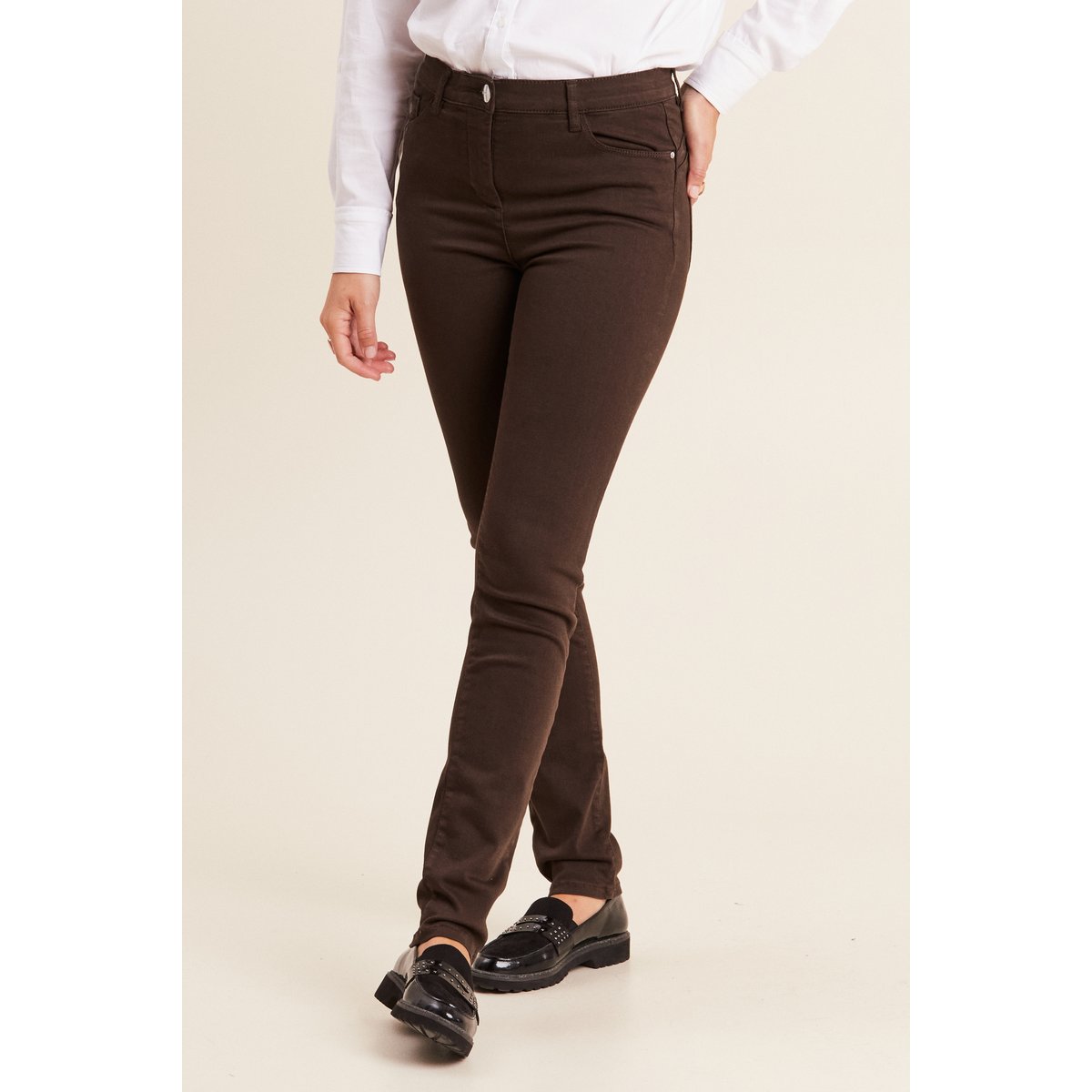 Jean magique ajusté taille standard marron foncé, BREAL