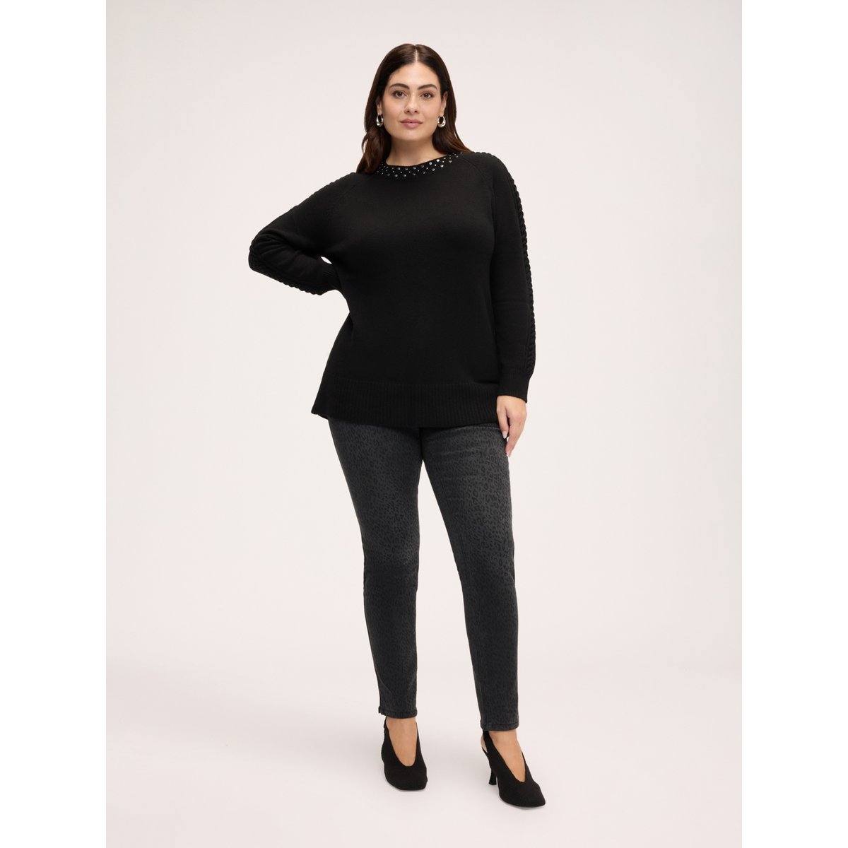 Pull avec applications de strass noir, FIORELLA RUBINO