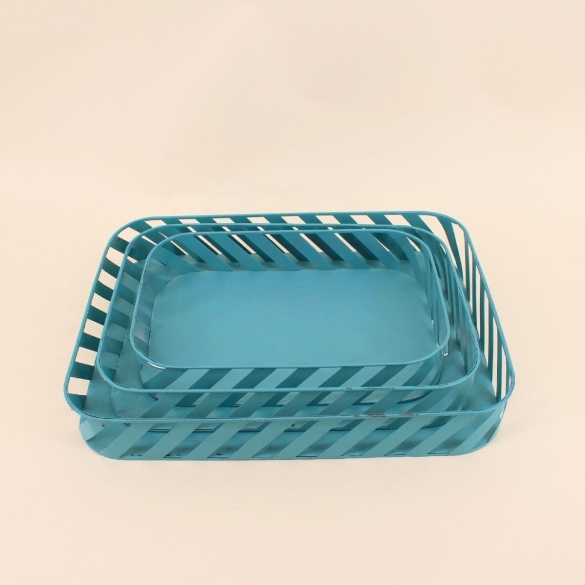 Set de 3 plateaux en métal bleu ajouré bleu, ORNAMI