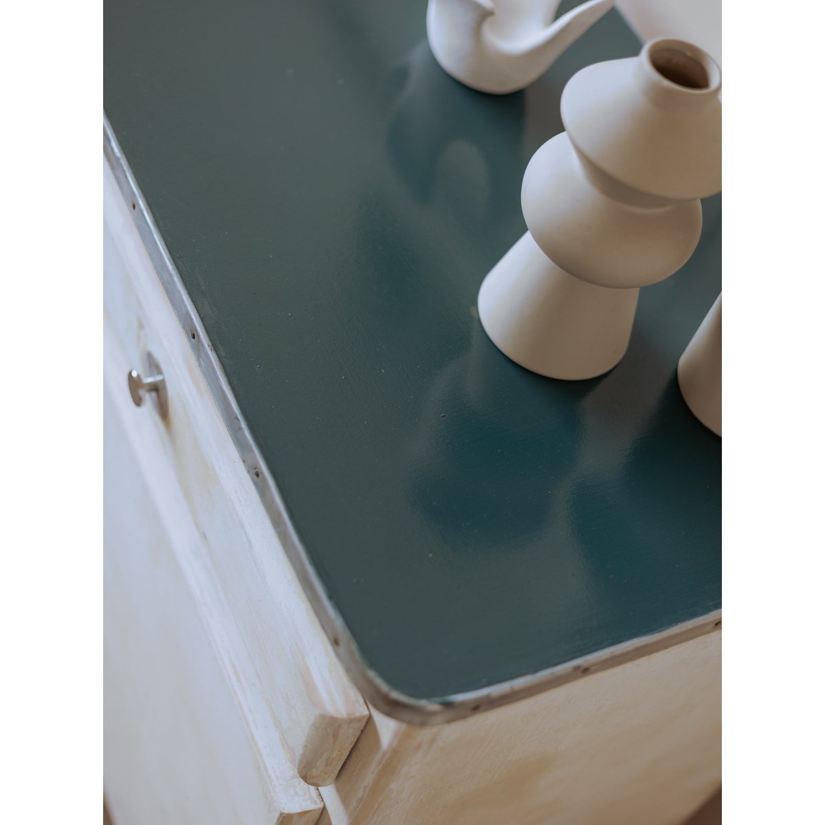 Buffet style MADO au plateau bleu nuit Gilbert N°828 - Bon état bleu foncé, DEBONGOUT
