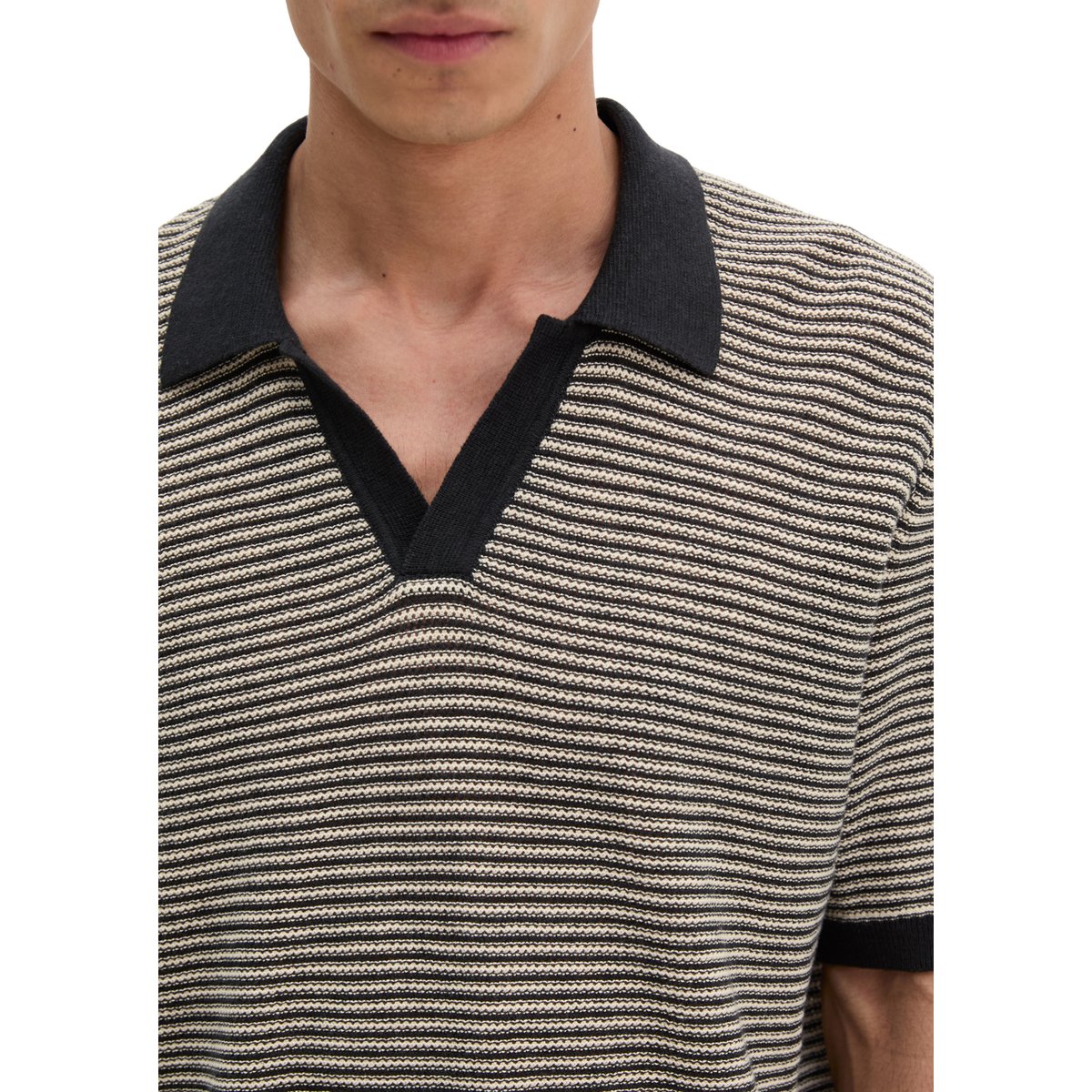 Polo en tricot régulier en coton bio et en lin noir, MARC O'POLO