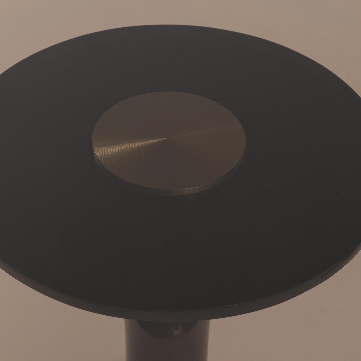 Timothy Glass & Concrete Dining Table brown , ÉDITÉ