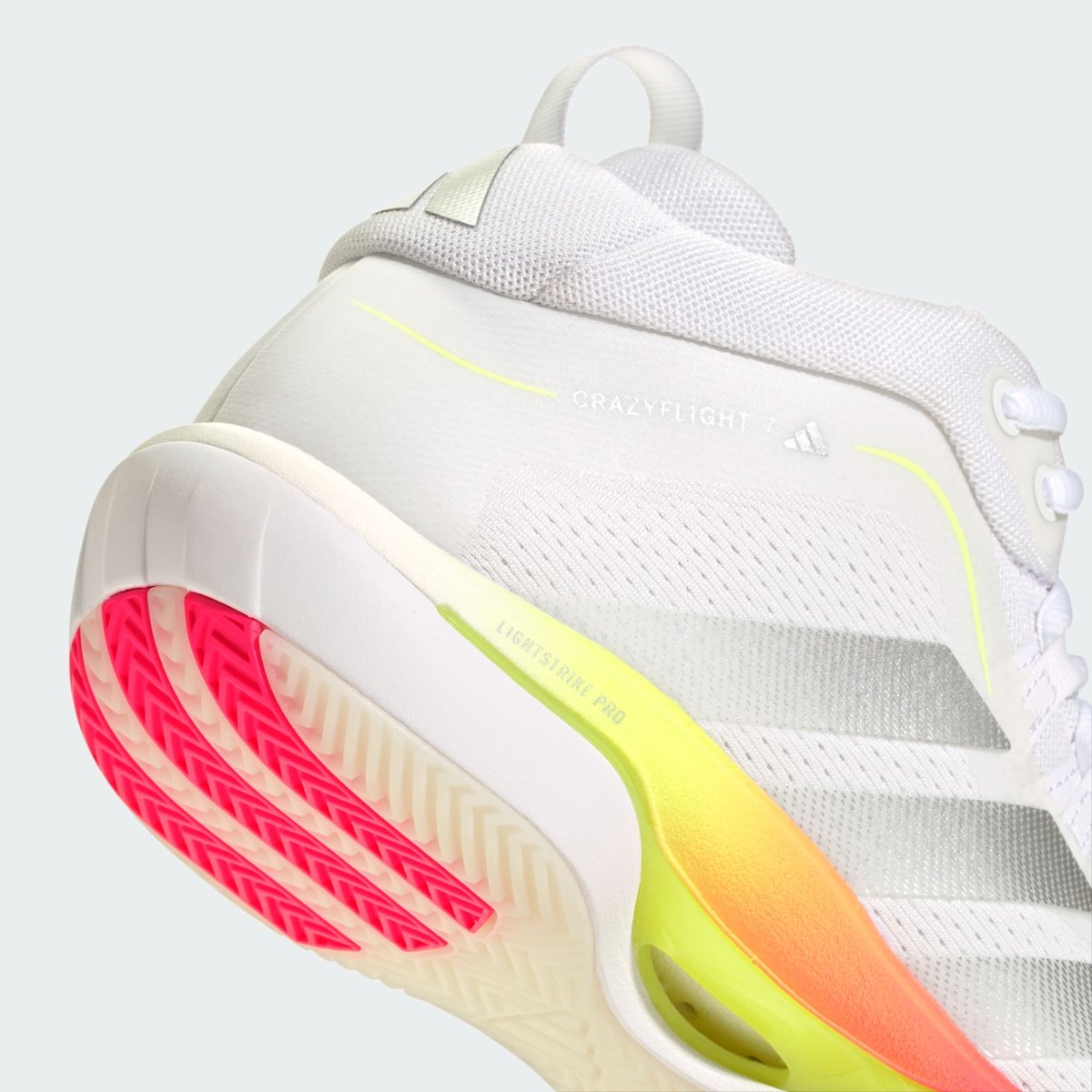 Chaussure Crazyflight 7 Chaussure Crazyflight 7 cloud white / tech grey metallic / solar turbo, adidas Performance