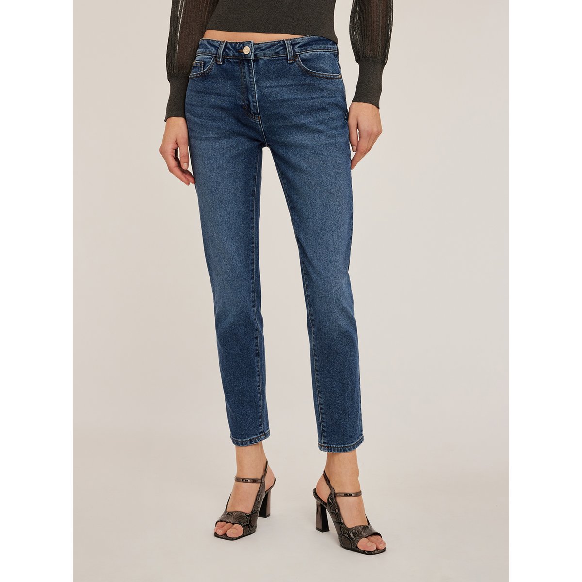 Jean slim fit Kendall bleu, MOTIVI