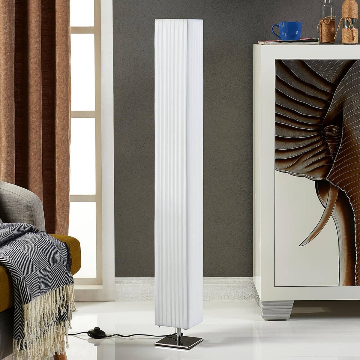 Lampadaire en textile moderne, Janno blanc, chrome, LINDBY