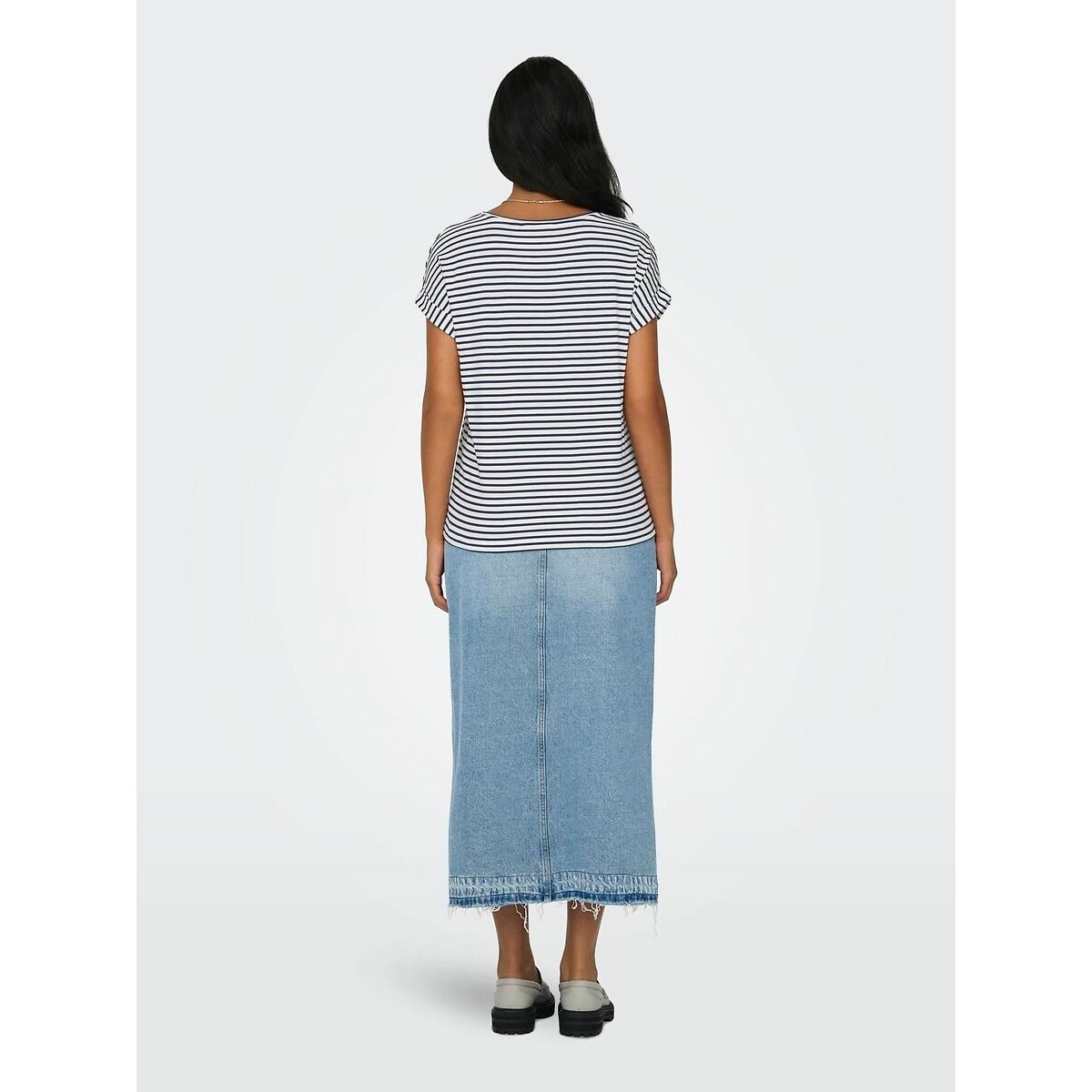 T-shirt met fijne strepen, korte mouwen wit/marine, ONLY
