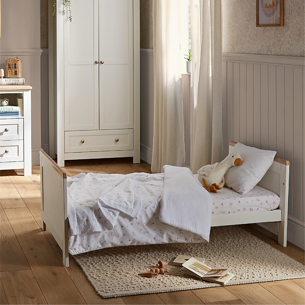 Burford Cot Bed white, CUDDLECO
