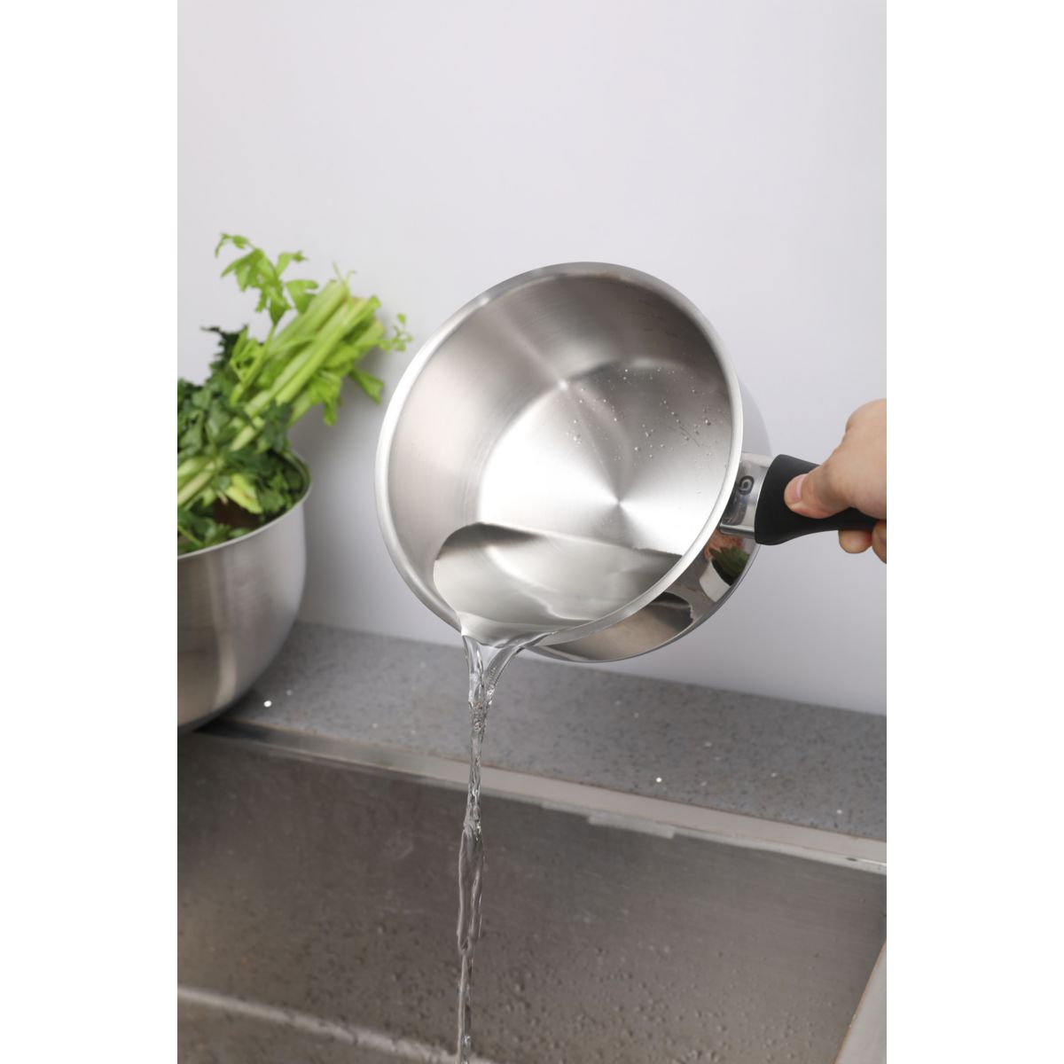 Casserole 20cm inox couleur unique, ESSENTIEL B