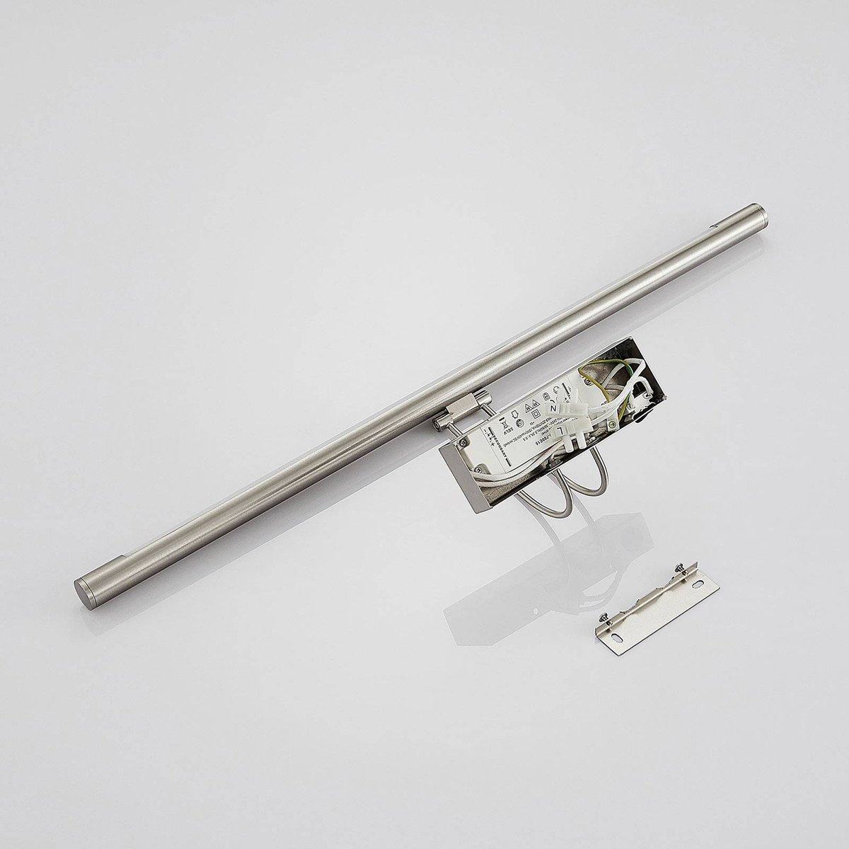 Applique en métal moderneLED, Mailine nickel satiné, LINDBY