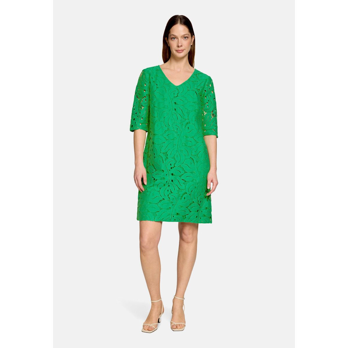 Robe en dentelle à encolure en v kelly green, BETTY BARCLAY