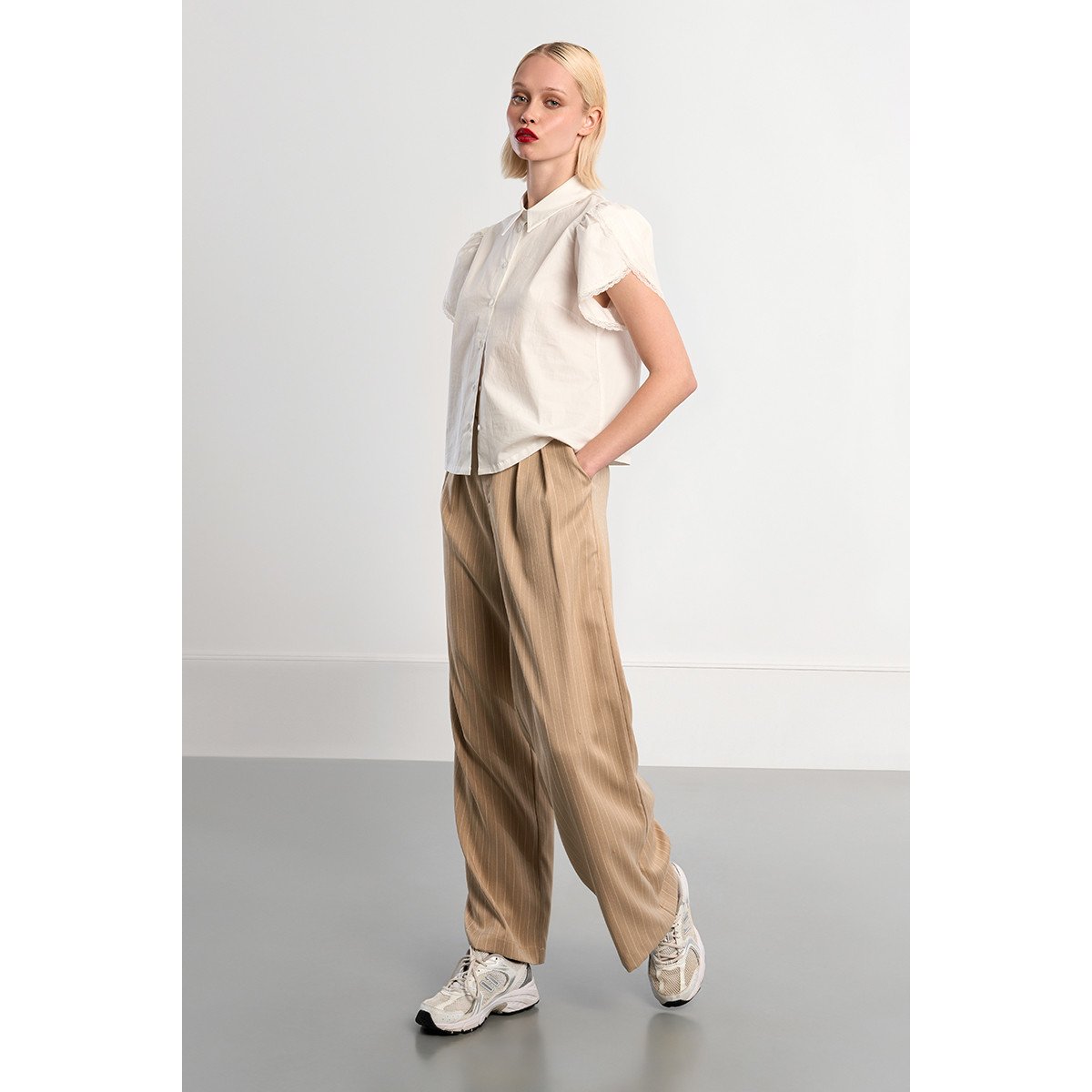 Pantalon tailleur rayé large beige, LILI SIDONIO