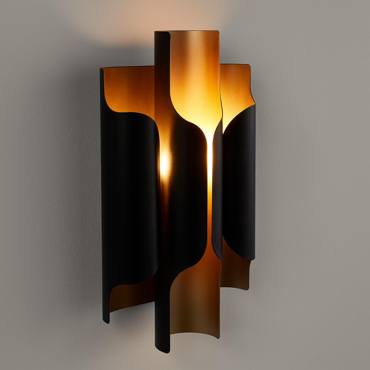 Wandlamp in metaal ijzer, Henrio zwart, AM.PM