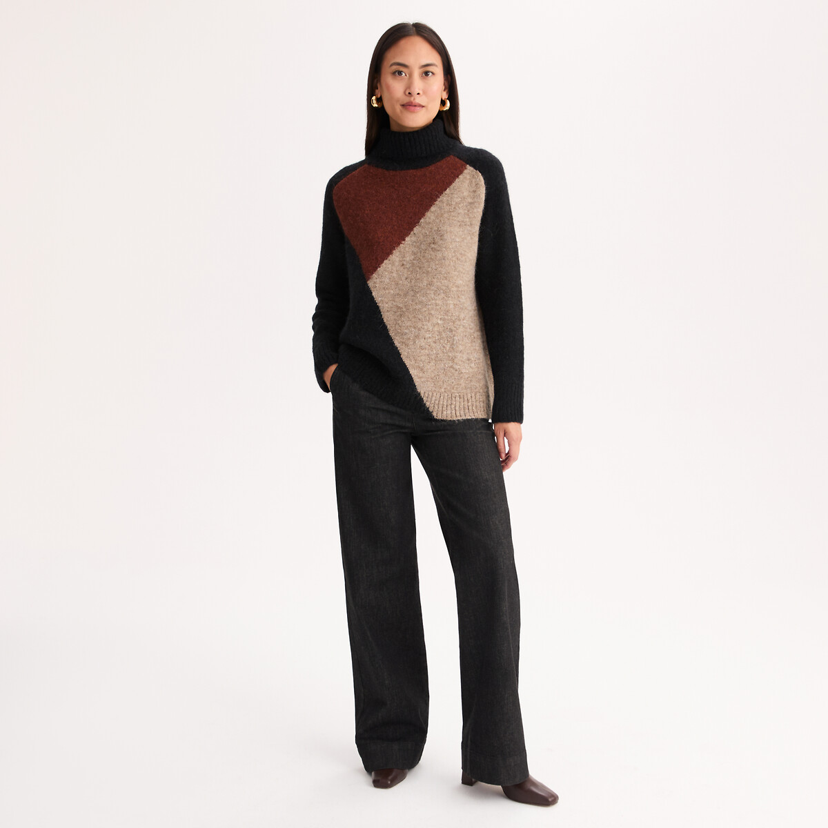 Pull col montant, color block, en laine et alpaga mélangé jacquard fond écru, ANNE WEYBURN