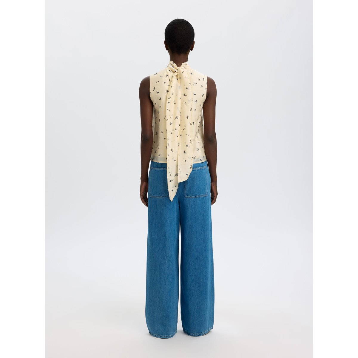 Top Sans Manches angora, SELECTED