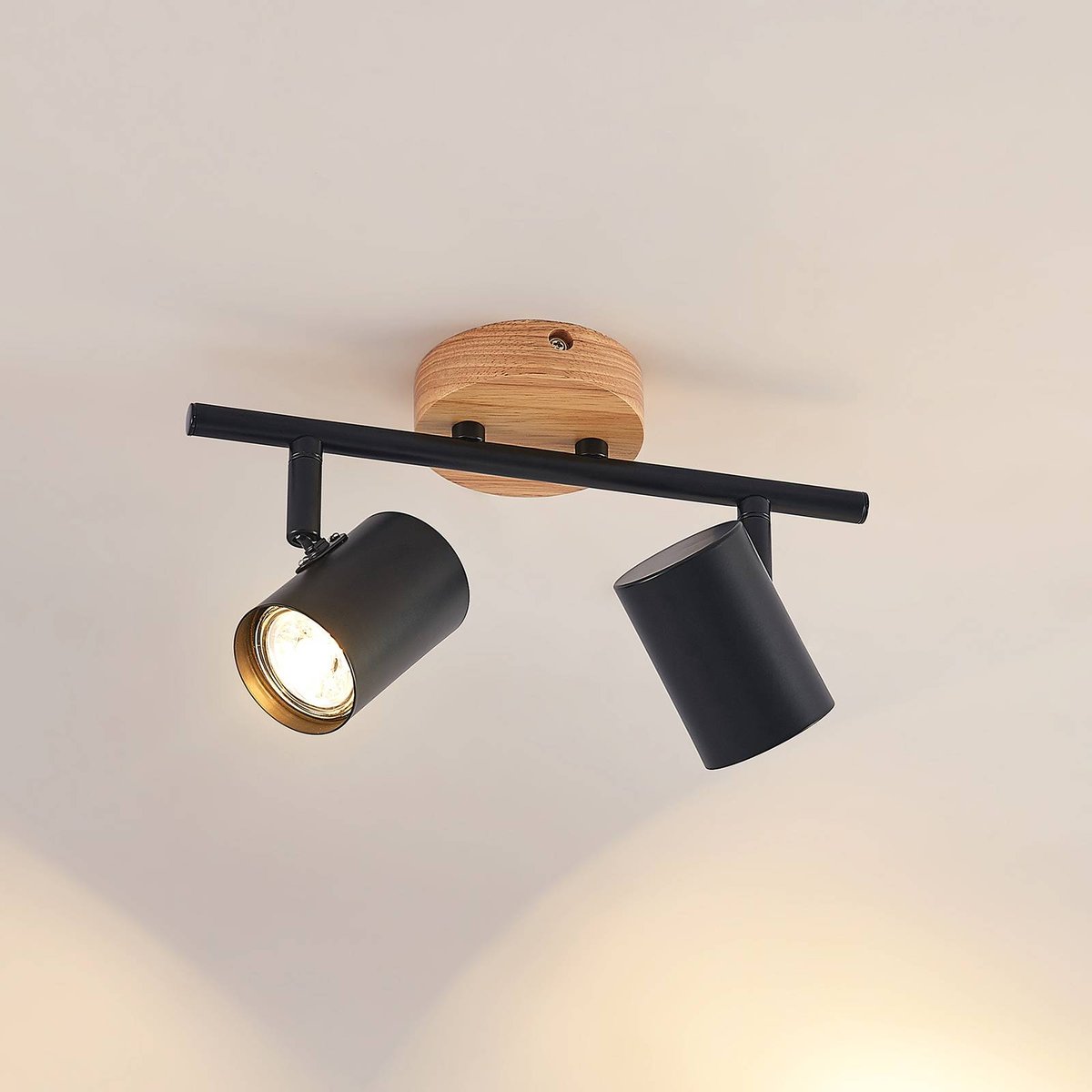Plafonnier en métal moderne, Xiomara noir, bois clair, LINDBY