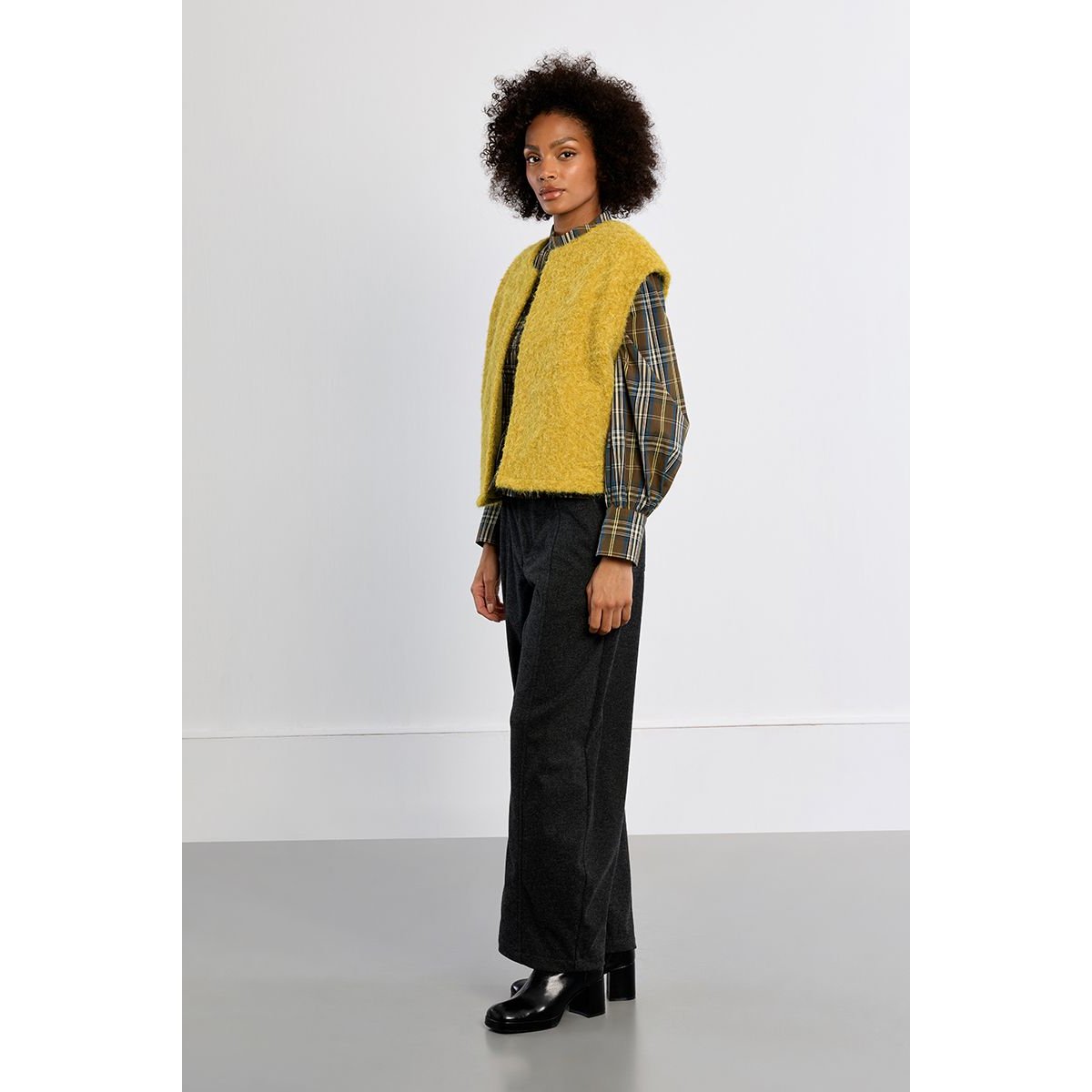 Veste sans manches oversize, en maille bouclette lime green, LILI SIDONIO