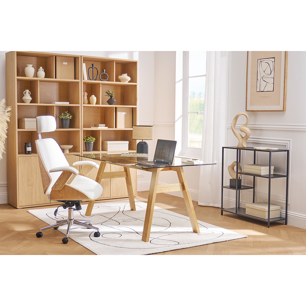 Fauteuil de bureau de direction design en tissu gris, bois clair et acier chromé MUSK noir, MILIBOO