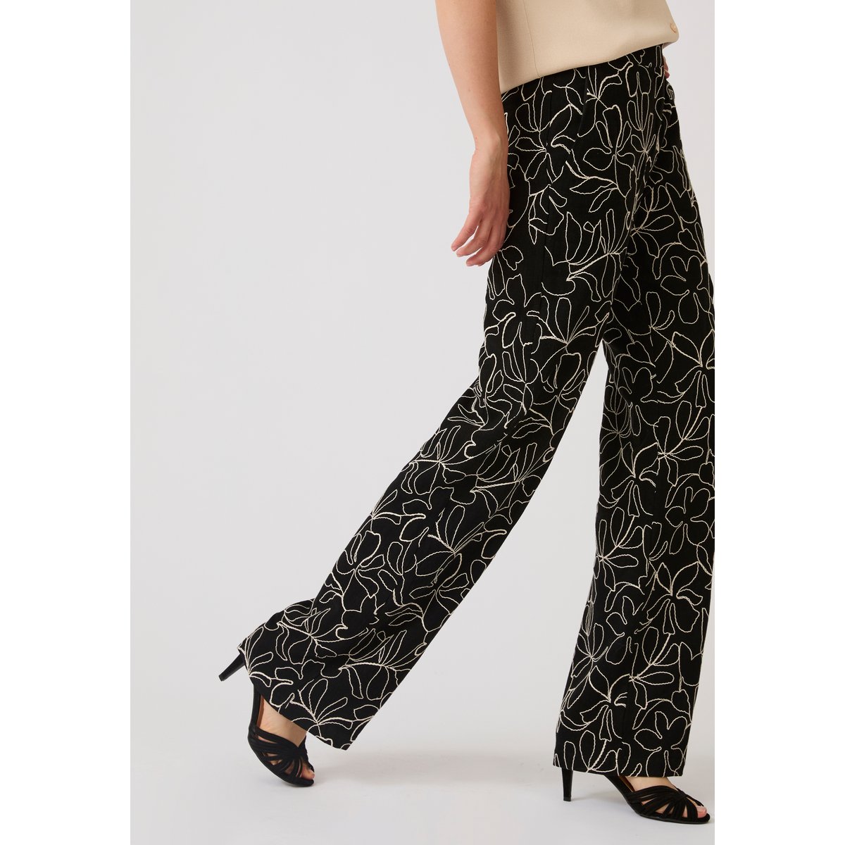 Pantalon crêpe brodé fleuri noir fleuri, DAMART