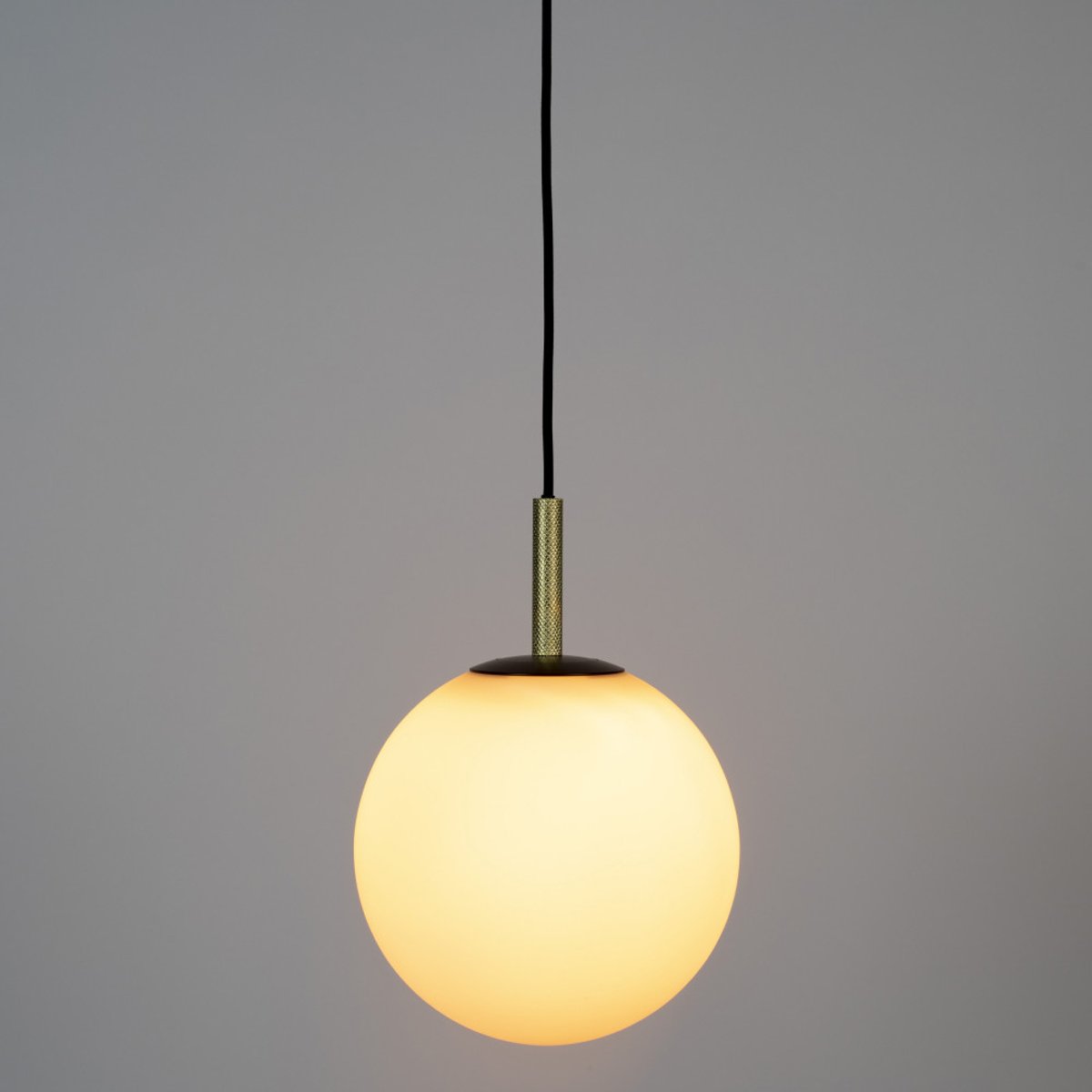 Suspension en marbre et métal ø25cm - Orion noir, ZUIVER