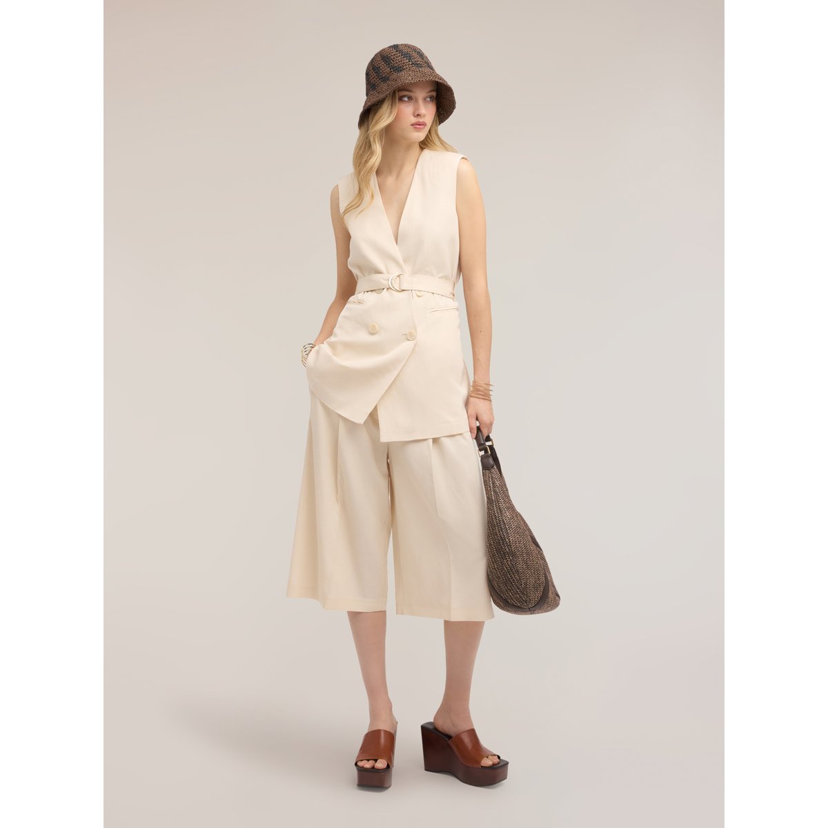 Bermuda long beige, MOTIVI