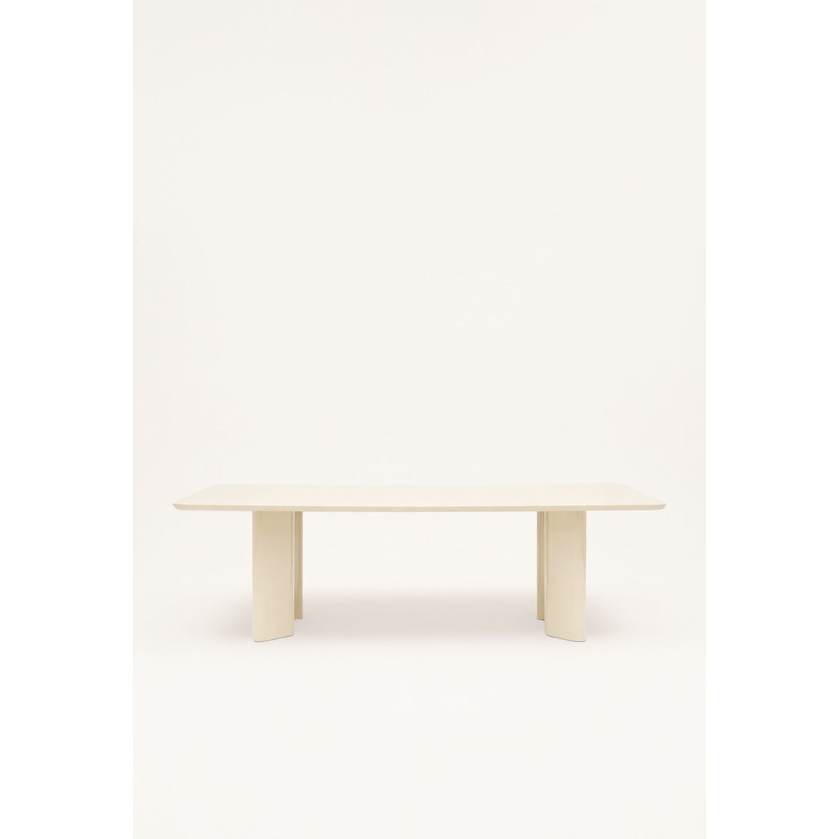 Table à manger en bois laqué 8 à 10 couverts, Victoire crème, GABRIELLE PARIS