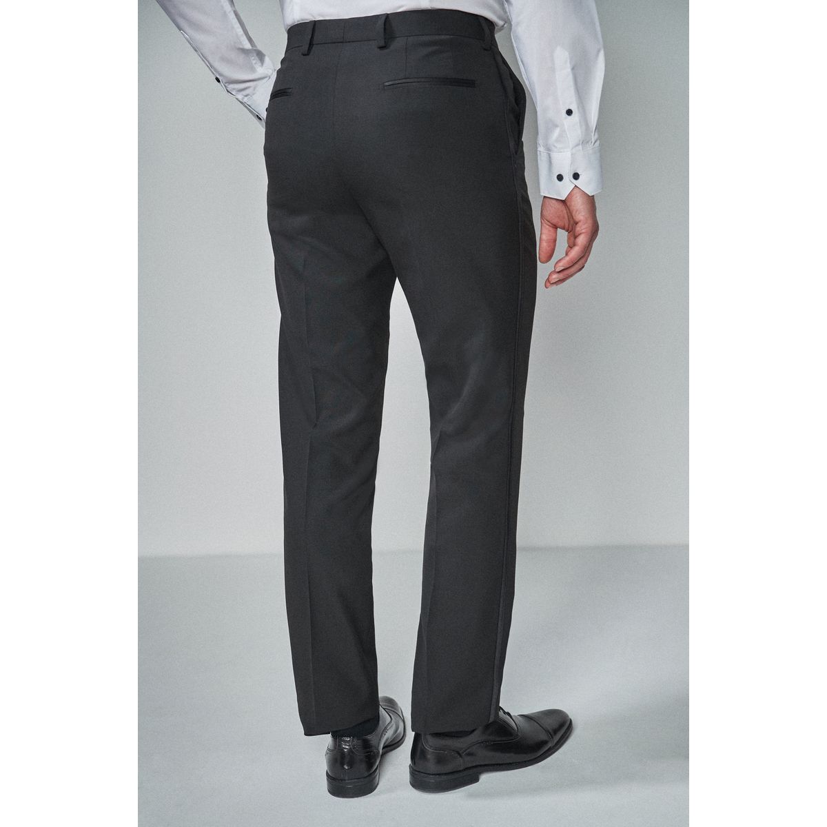 Pantalon de costume smoking détail de la bande, NEXT
