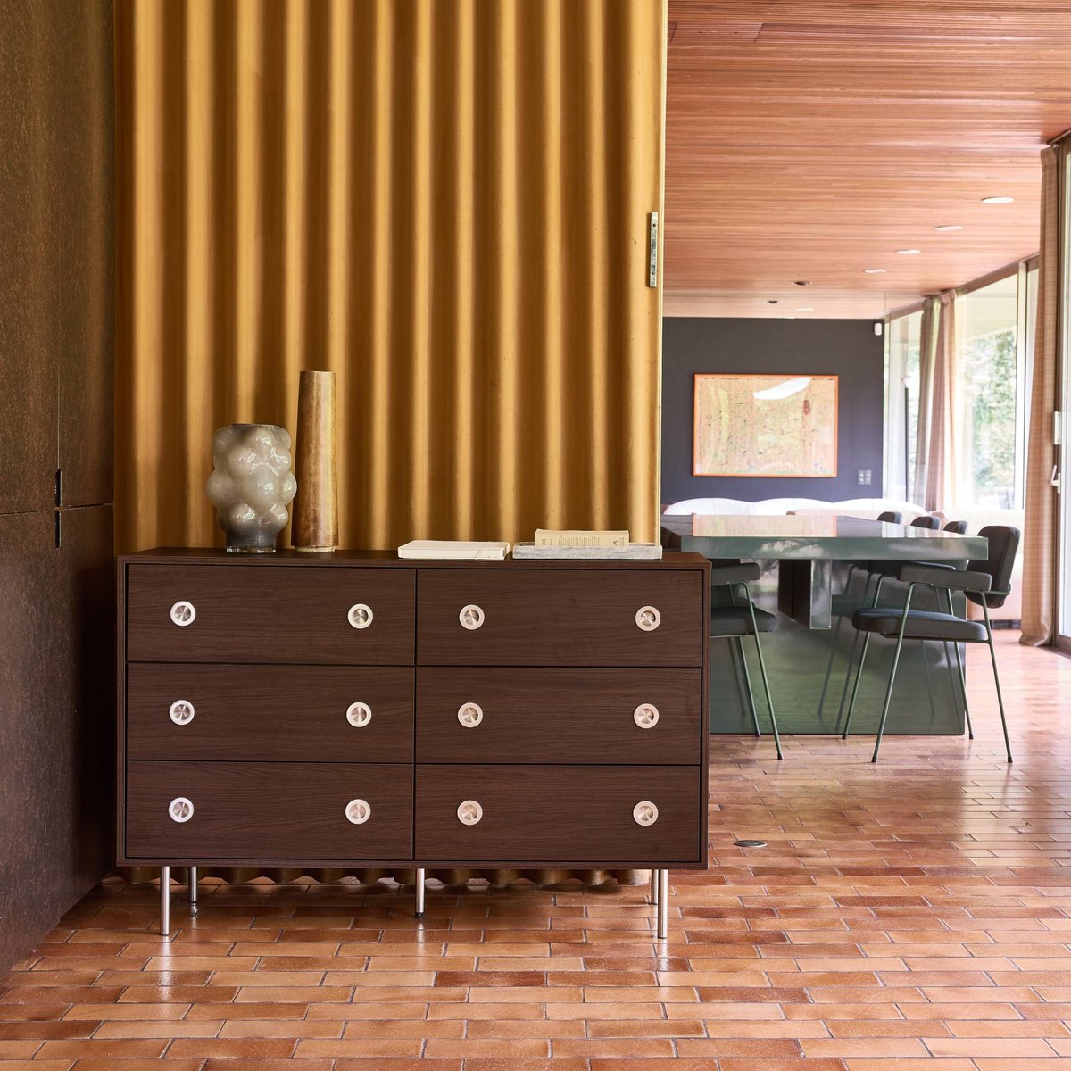 Commode vintage décor bois et acier inoxydable 6 tiroirs SHELBY noyer, SWEEEK