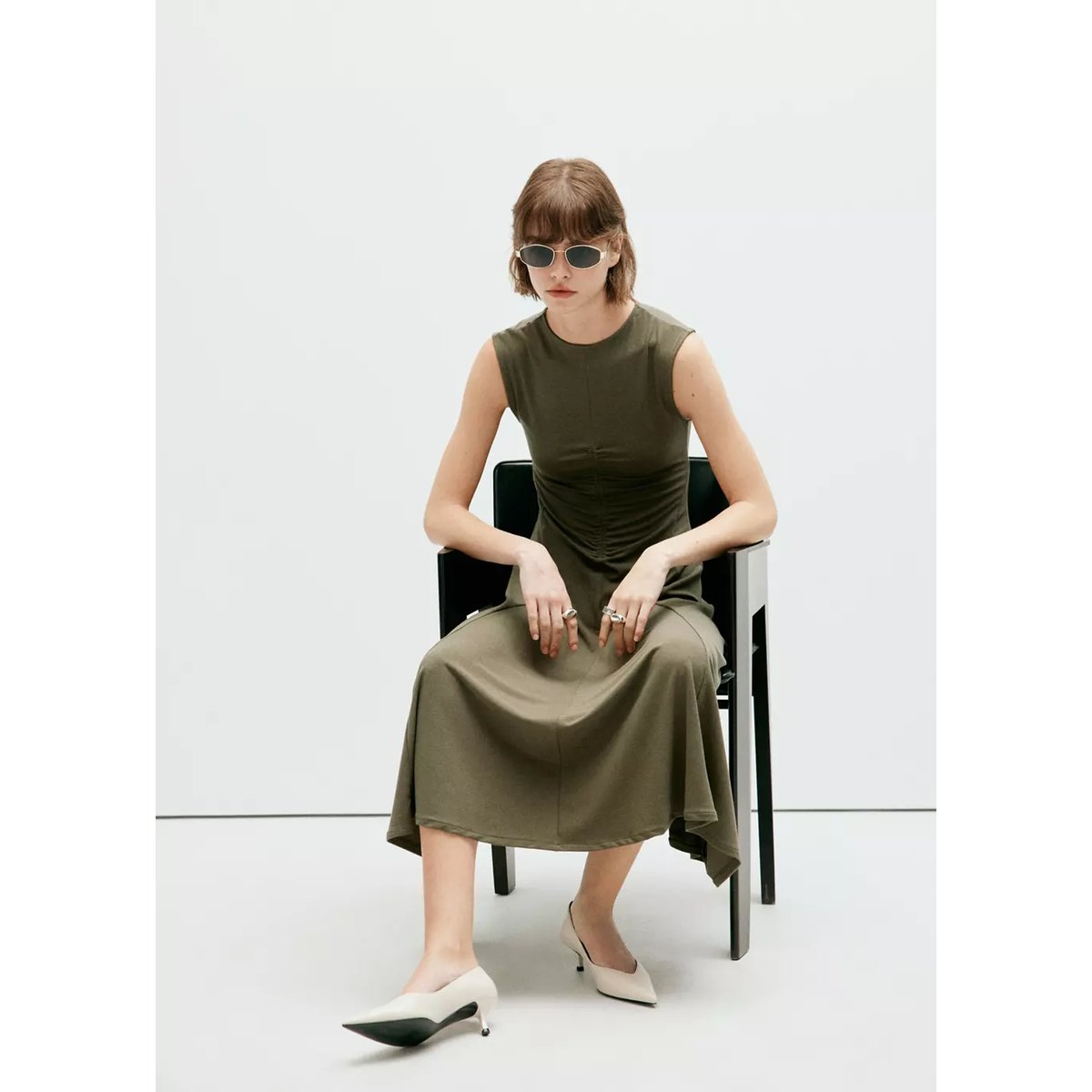 Robe maille fine froncée kaki, MANGO