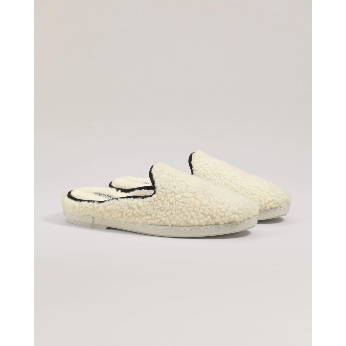 Mules en bouclette de laine blanc noir, ANGARDE