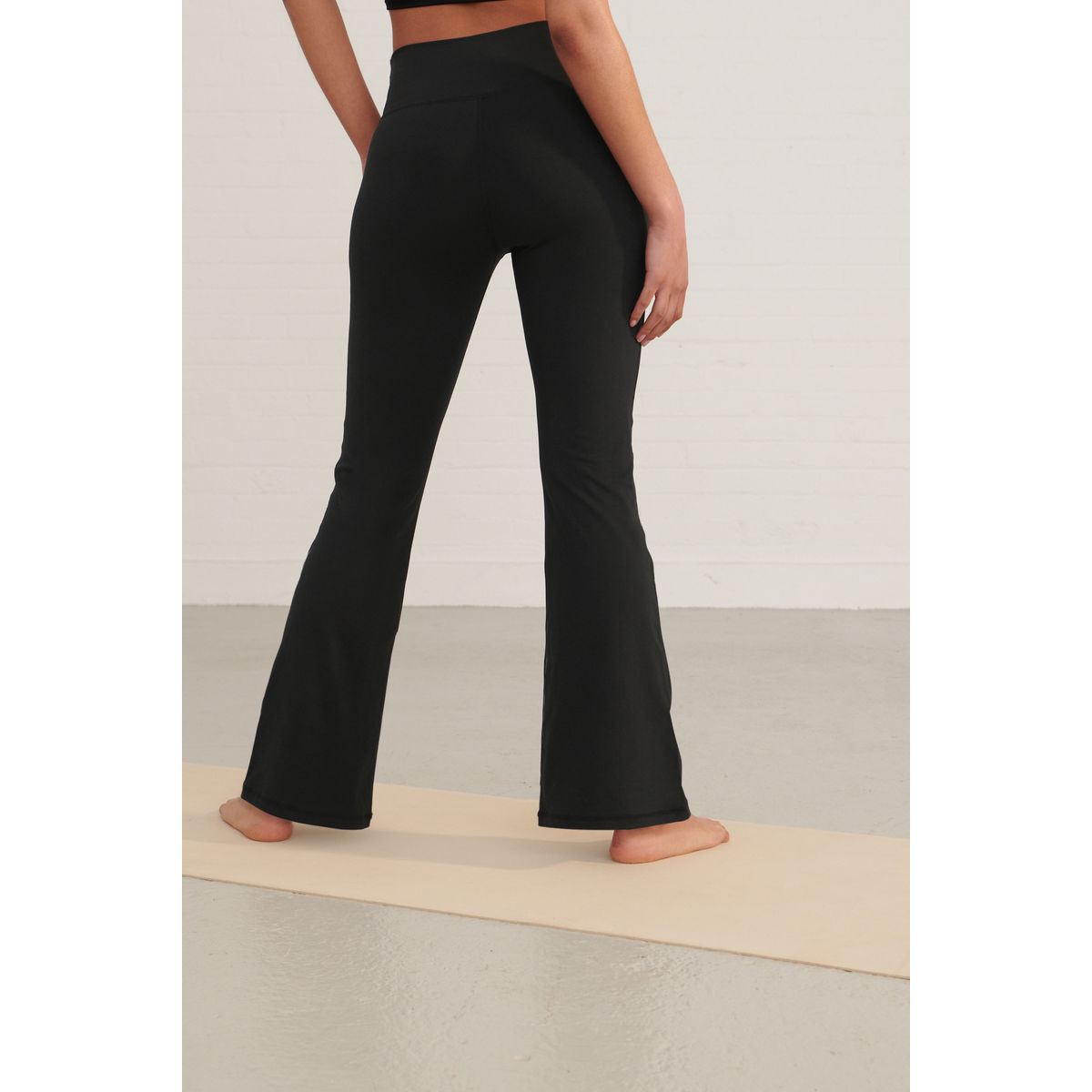 Legging évasé à taille croisée noir, NEXT