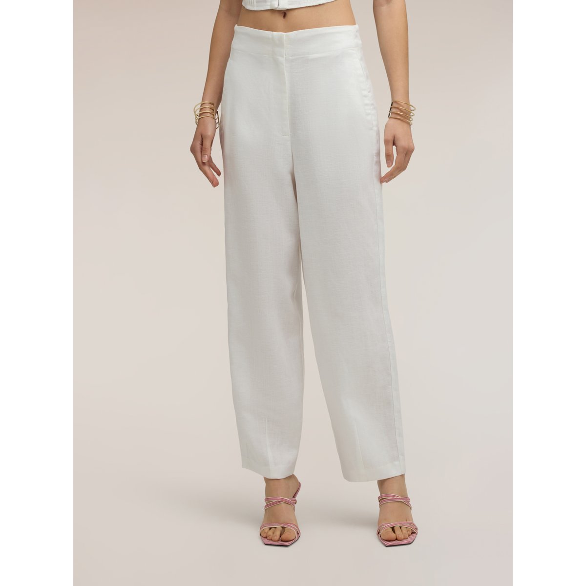 Pantalon avec pinces au bas blanc, MOTIVI