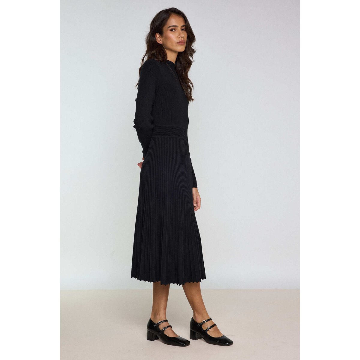 Robe MARTIKA en maille plissée noir, Maison 123