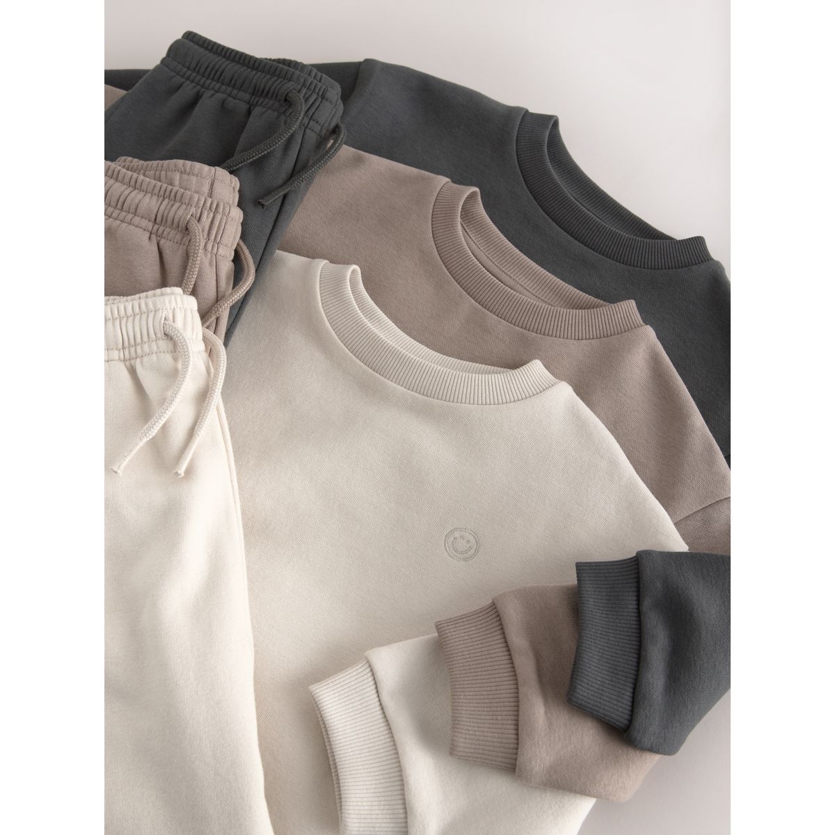 Pantalon de jogging et sweat, 6 pièces naturel, NEXT