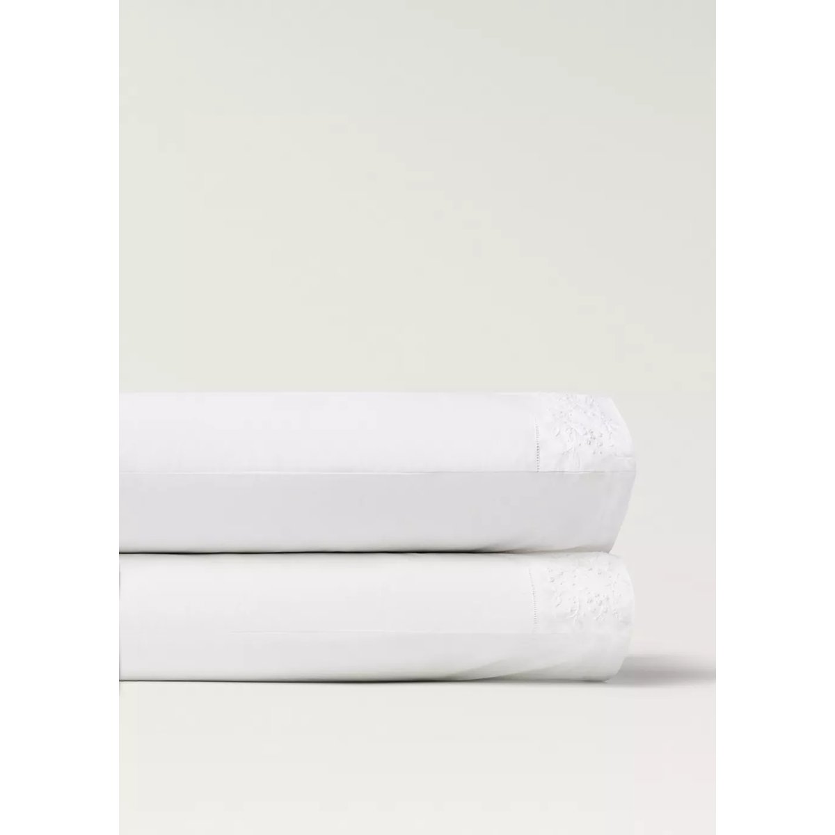Deux taies d'oreiller percale de coton broderie fleur 50x75 cm blanc, MANGO HOME