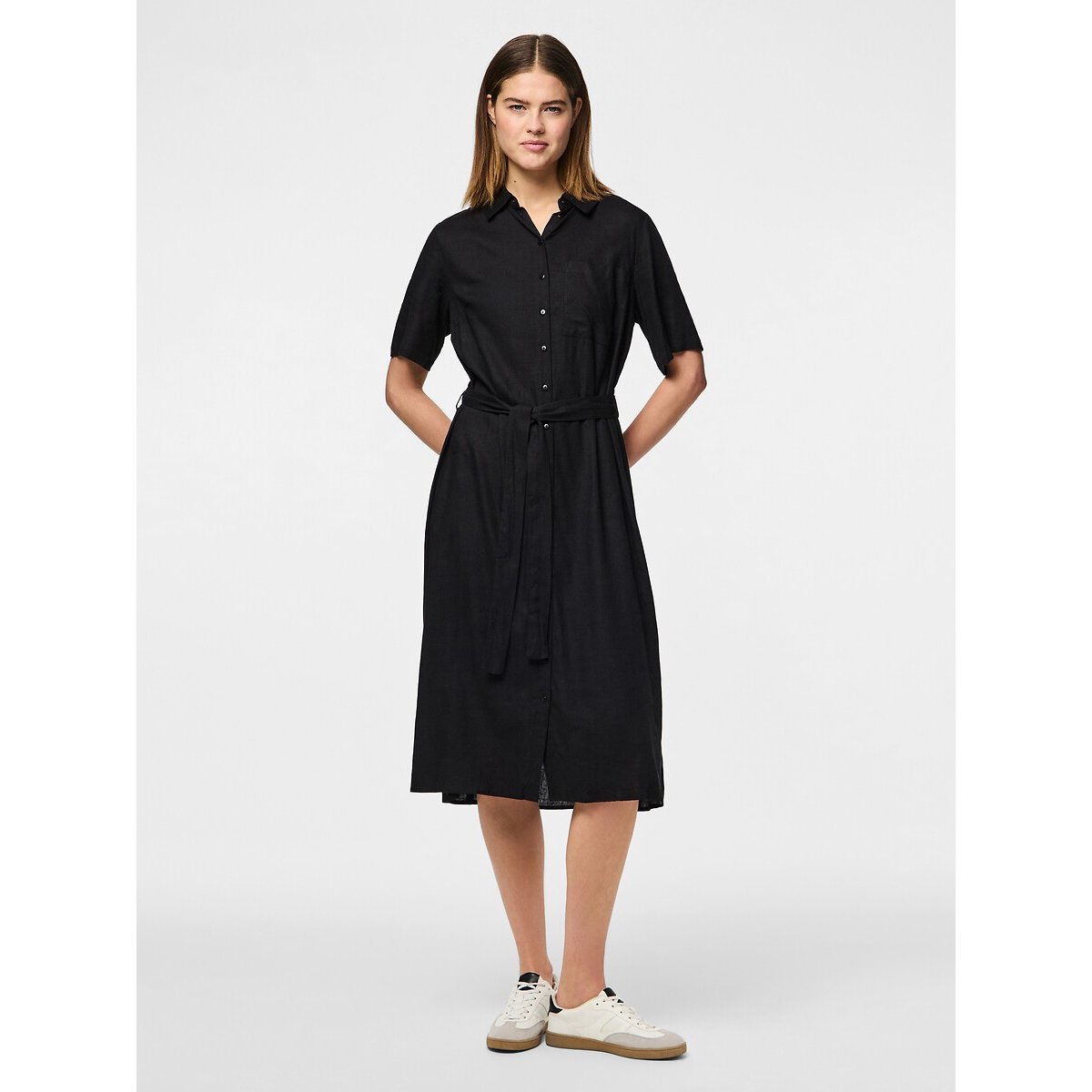 Chemisier maniche corte, con cintura nero , PIECES