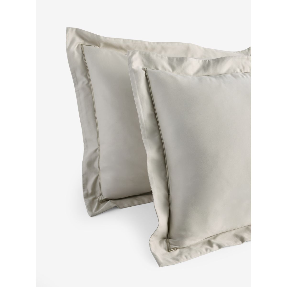 Taie d’oreiller en satin 600 fils, lot de 2 gris argent, NEXT