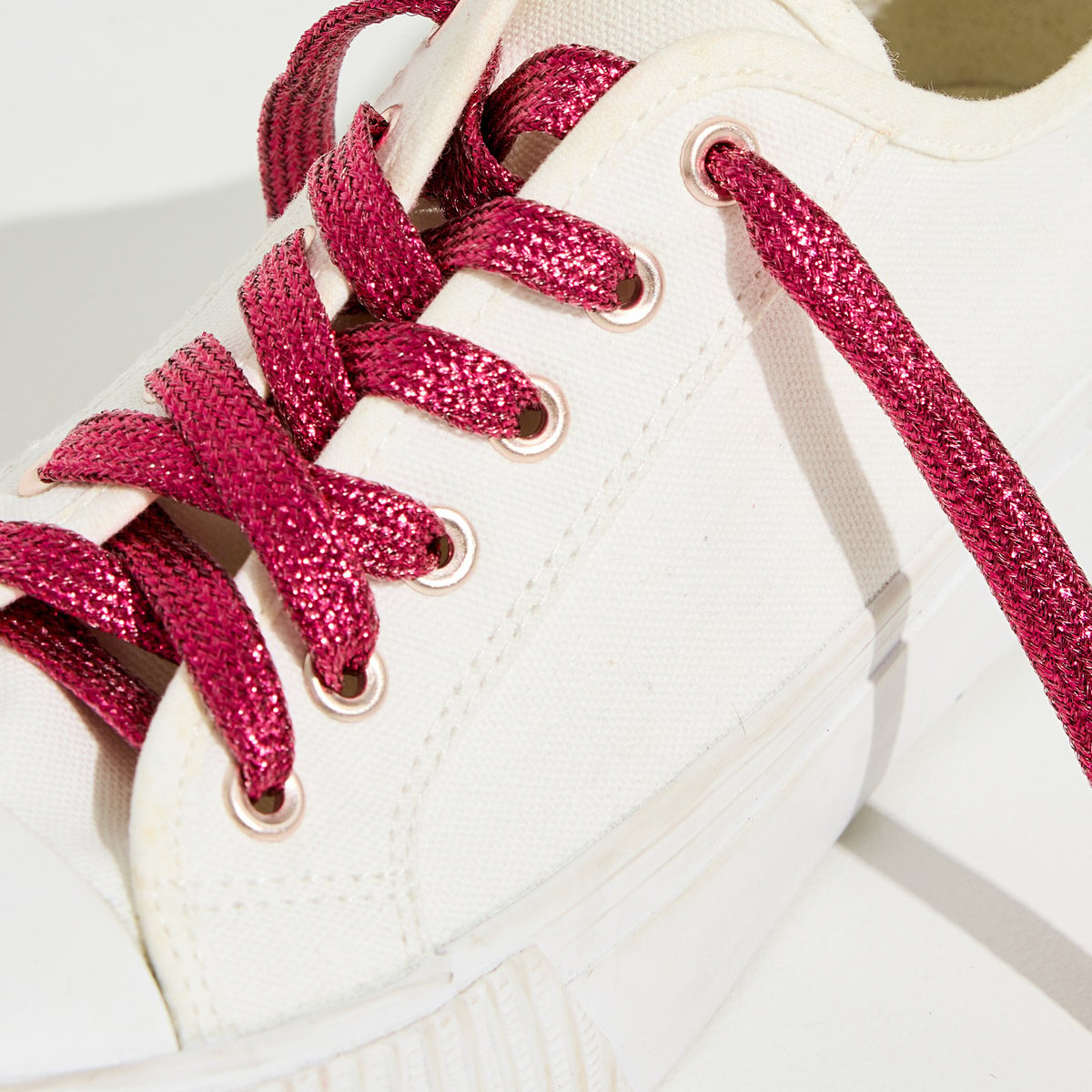 Paire de lacets brillants rose fuchsia, GRAIN DE MALICE