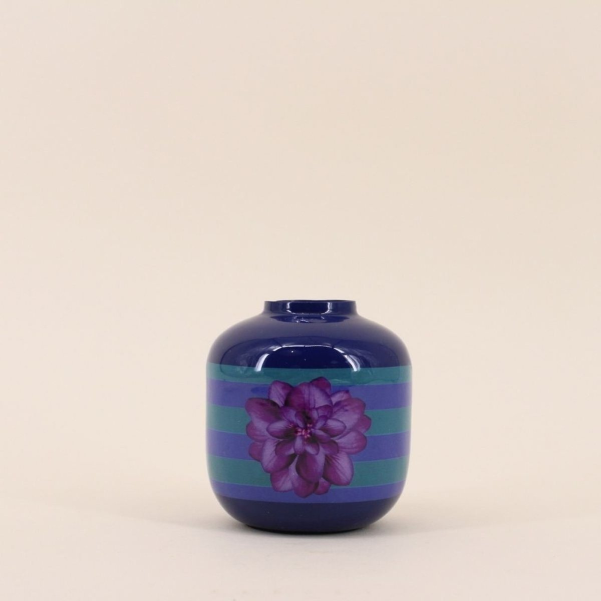 Vase en métal laqué à rayures et, H11cm violet, HASHTAG DECO