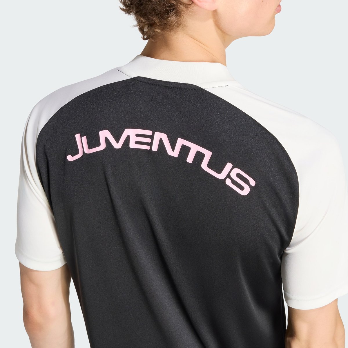 Maillot Pré-Match Extérieur Juventus 26/27 Maillot Pré-Match Extérieur Juventus 26/27 black / off white, adidas Performance