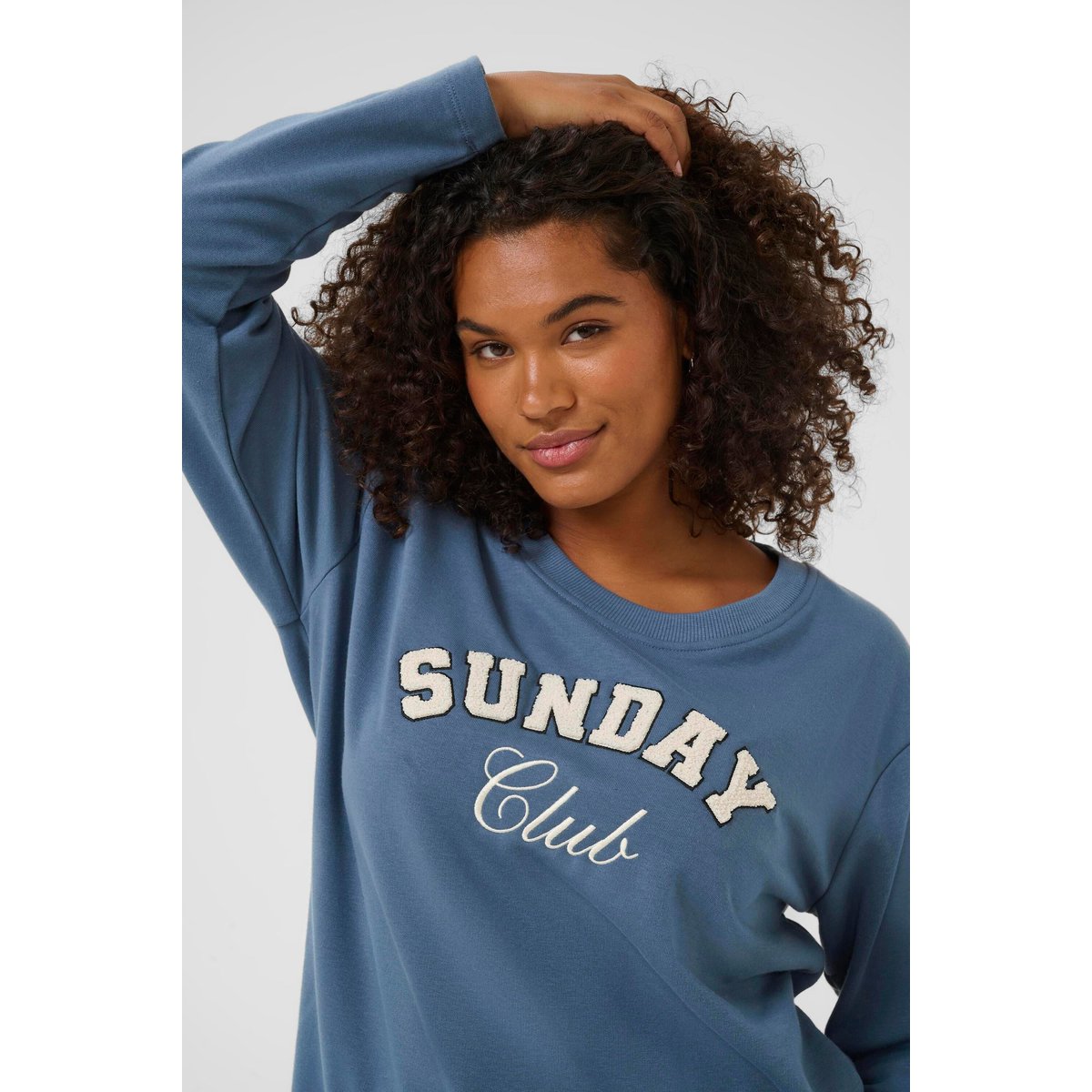 Sweatshirt bleu bering sea/club embd., KAFFE CURVE