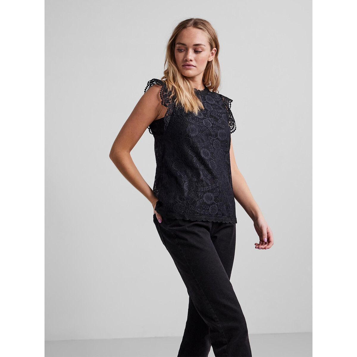 Blouse sans manches, en dentelle noir, PIECES