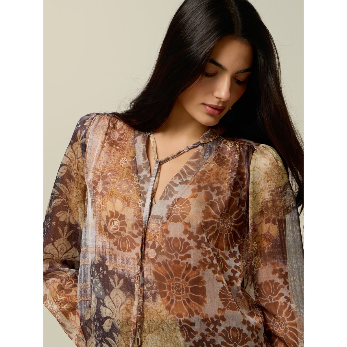 Blouse avec nœud beige, OLTRE