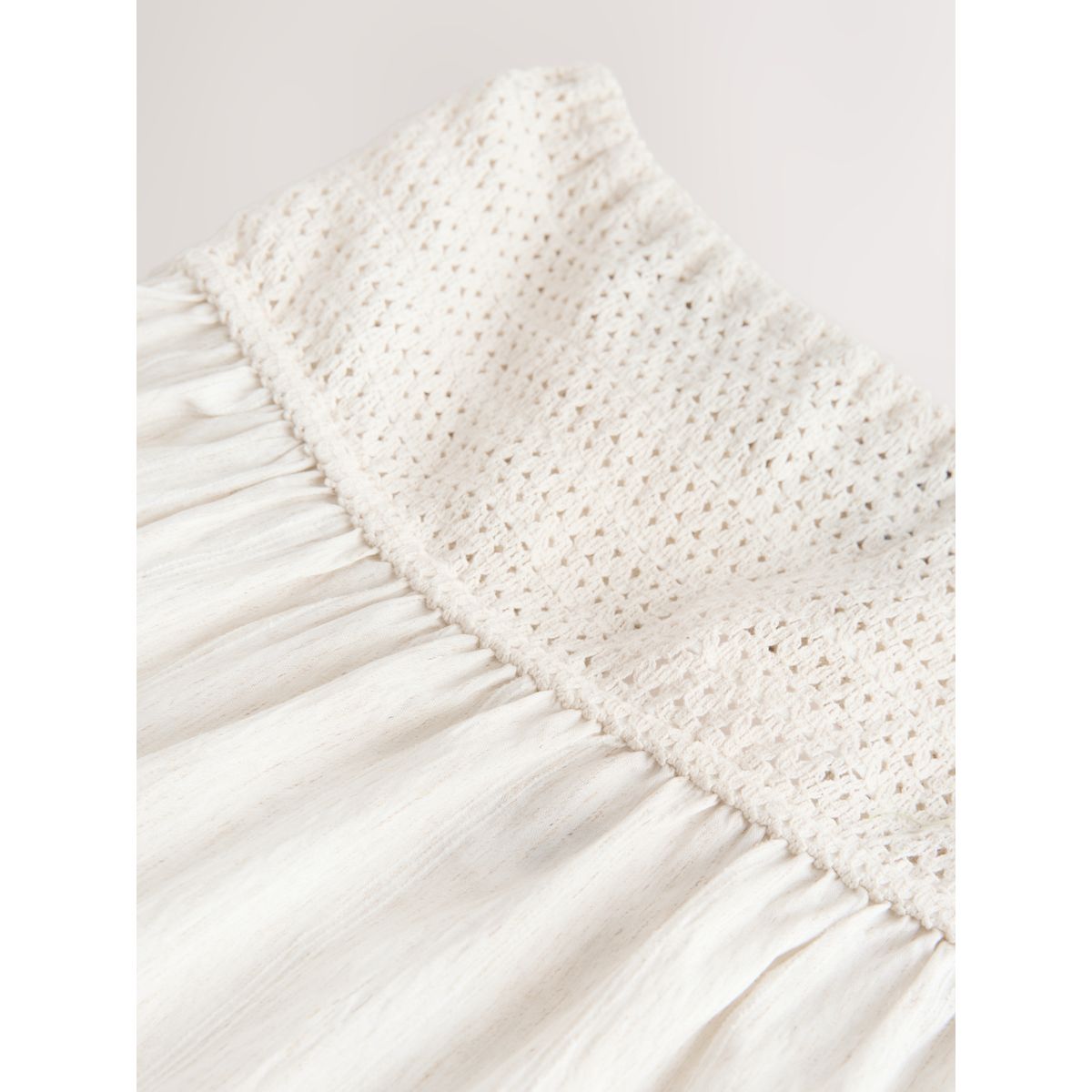 Jupe longue à volants et taille au crochet écru, NEXT